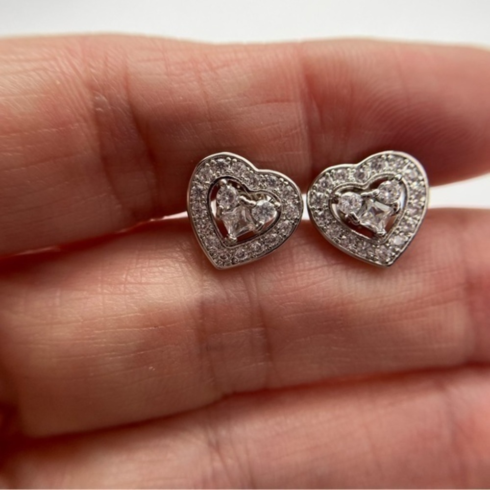 Heart halo silver zircon small dainty exquisite studs - stainless steel